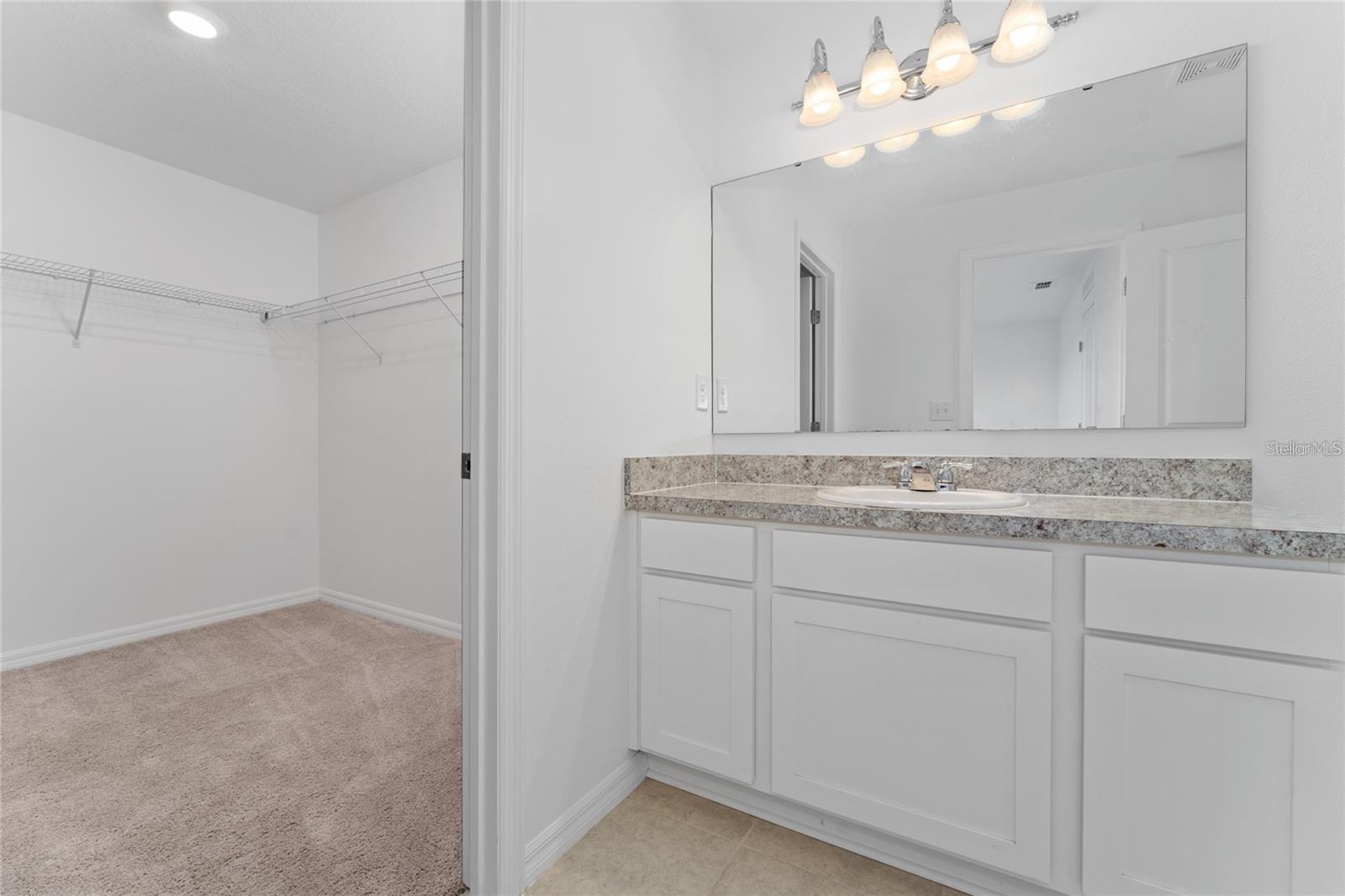 Image 21 of 23 For 221 Mandovi Street