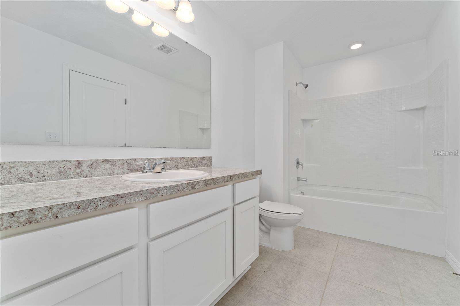 Image 22 of 23 For 221 Mandovi Street