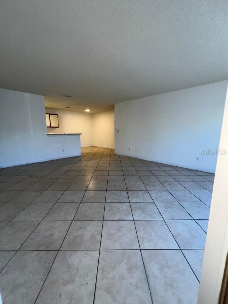 Image 36 of 44 For 2101 Cascades Boulevard 103