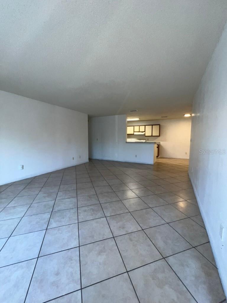 Image 37 of 44 For 2101 Cascades Boulevard 103