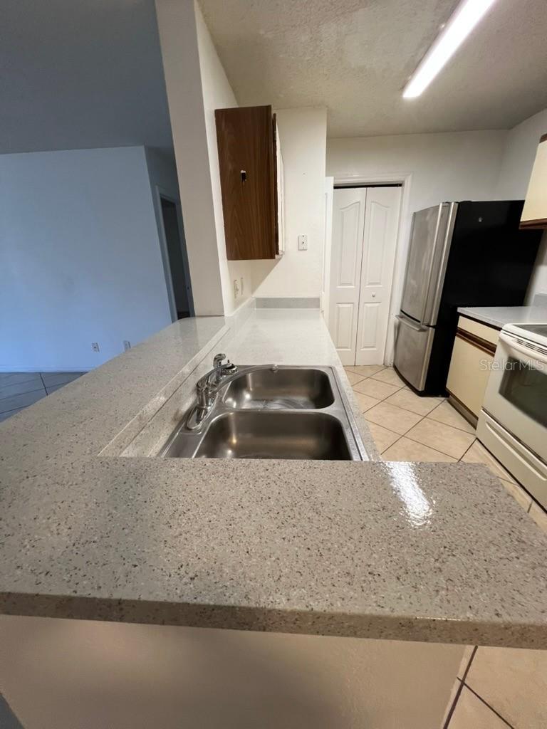 Image 8 of 44 For 2101 Cascades Boulevard 103