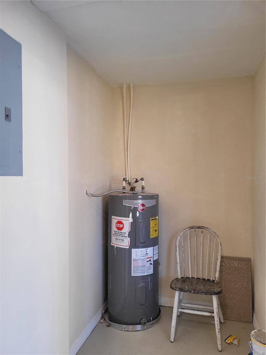 Image 14 of 21 For 2118 Lake Christie Drive