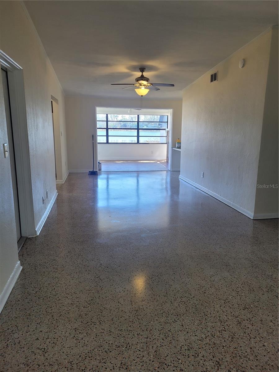 Image 7 of 21 For 2118 Lake Christie Drive