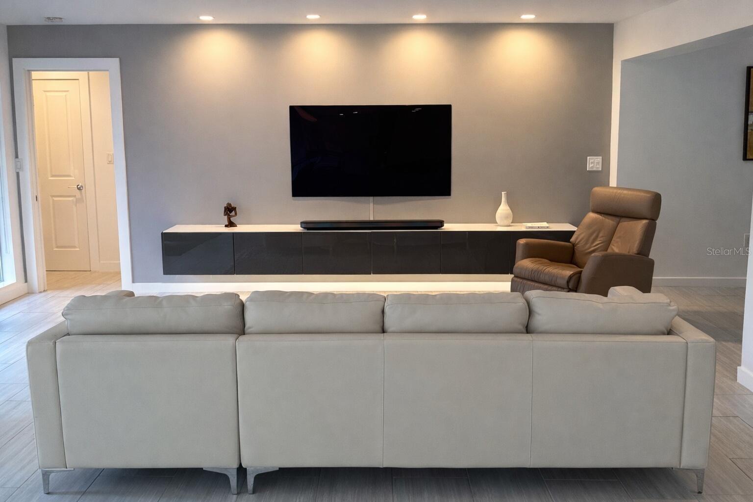 Image 8 of 18 For 2906 2nd Avenue