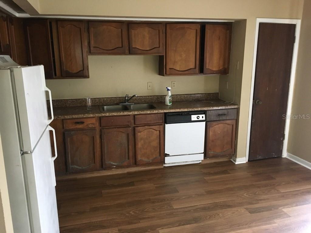 Image 6 of 15 For 1305-1307 Fairway Drive