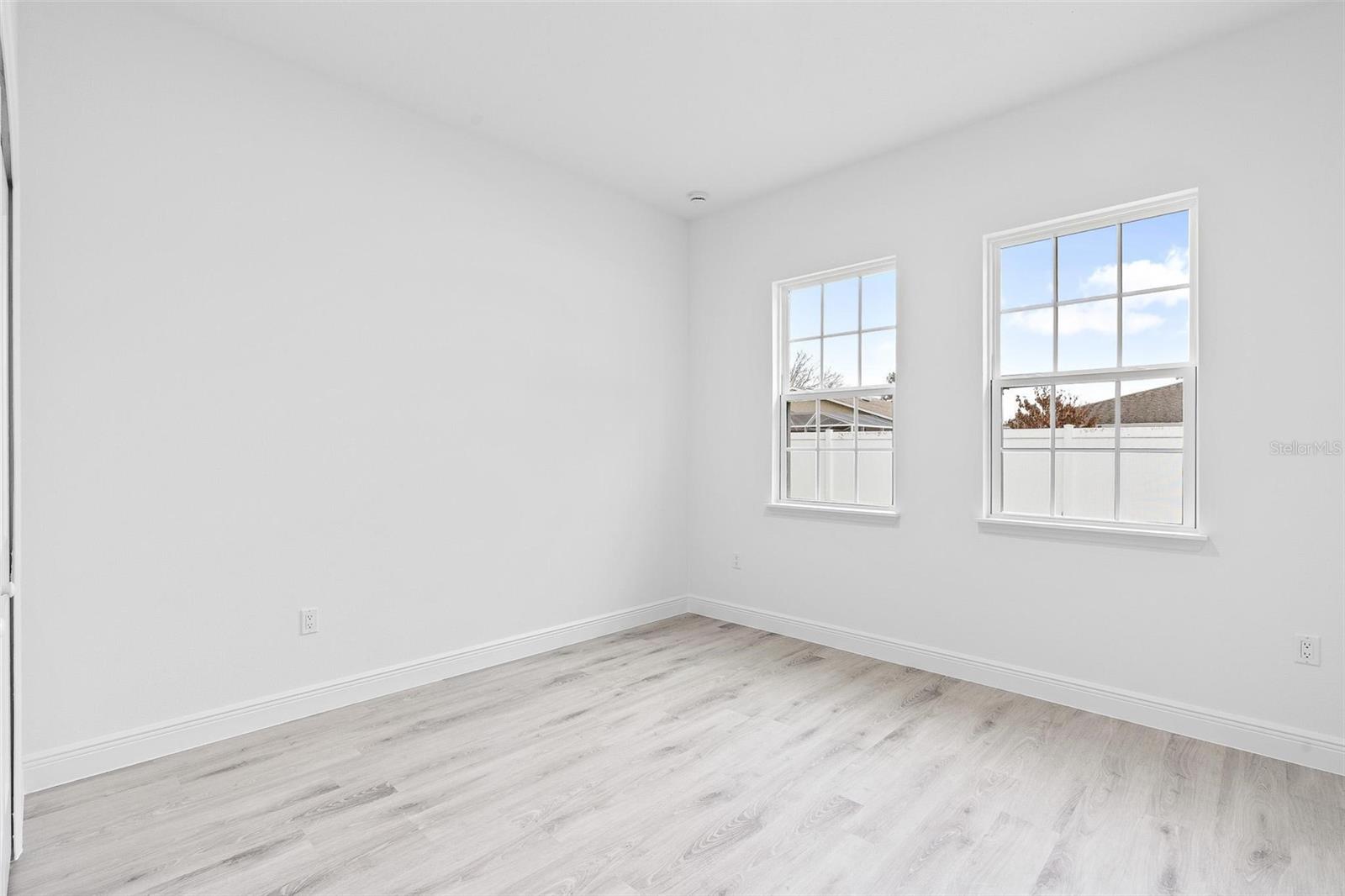 Image 14 of 38 For 15303 48th Avenue