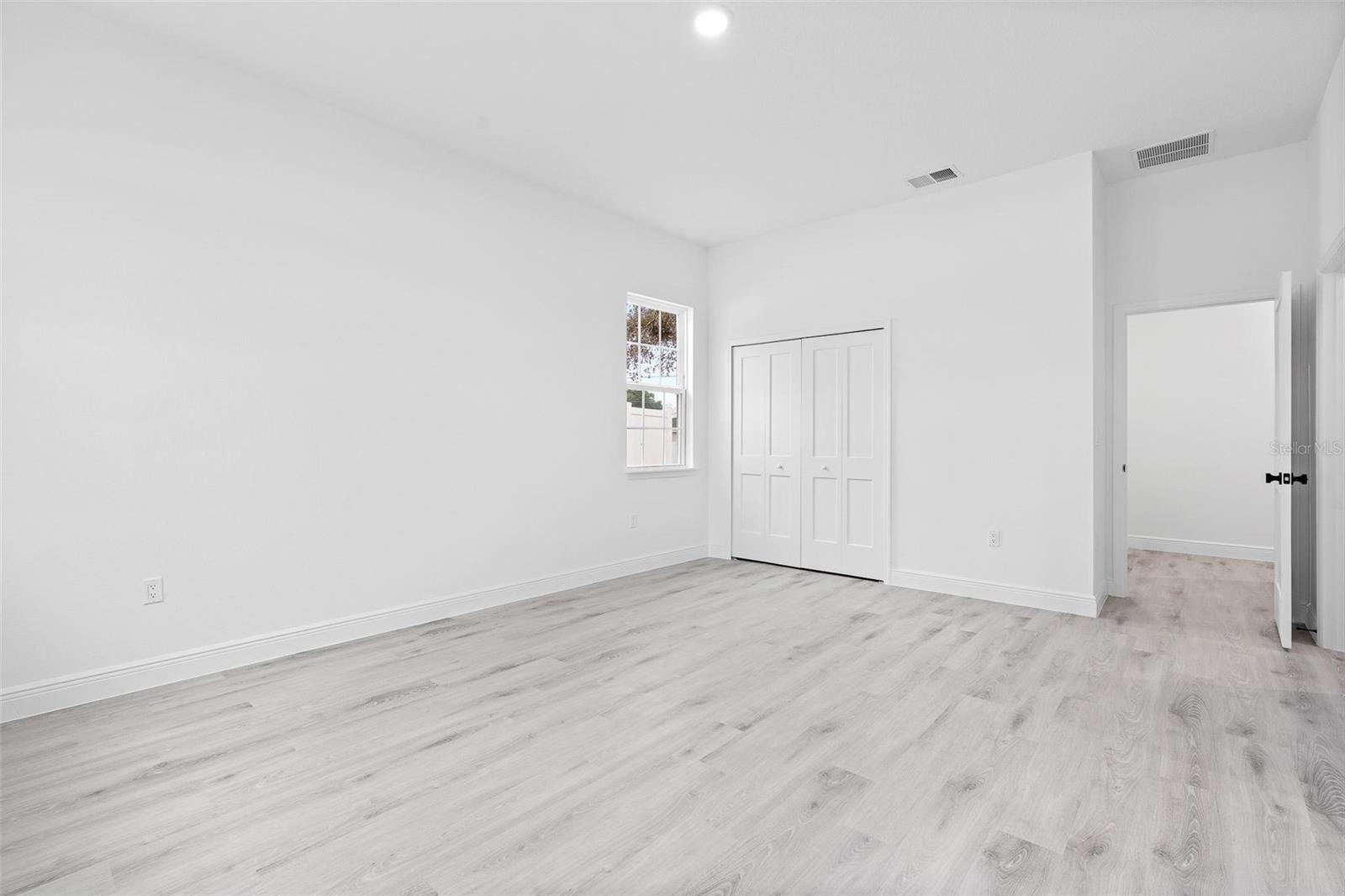 Image 22 of 38 For 15303 48th Avenue