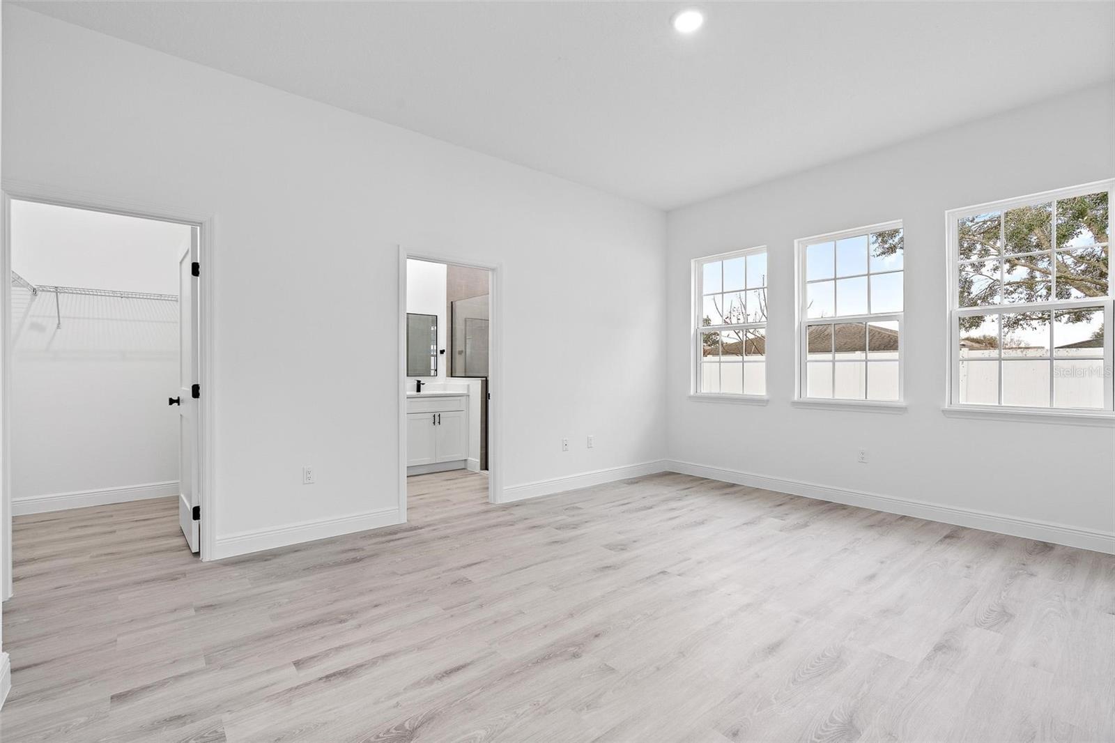 Image 23 of 38 For 15303 48th Avenue