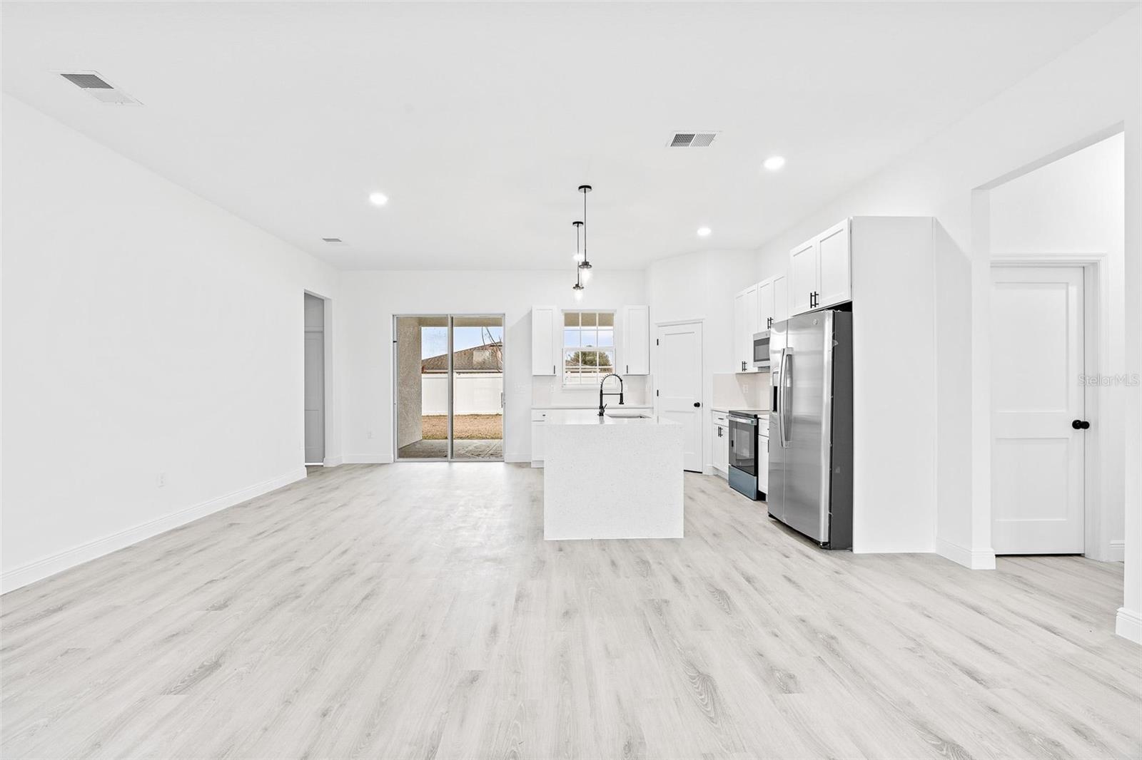 Image 31 of 38 For 15303 48th Avenue