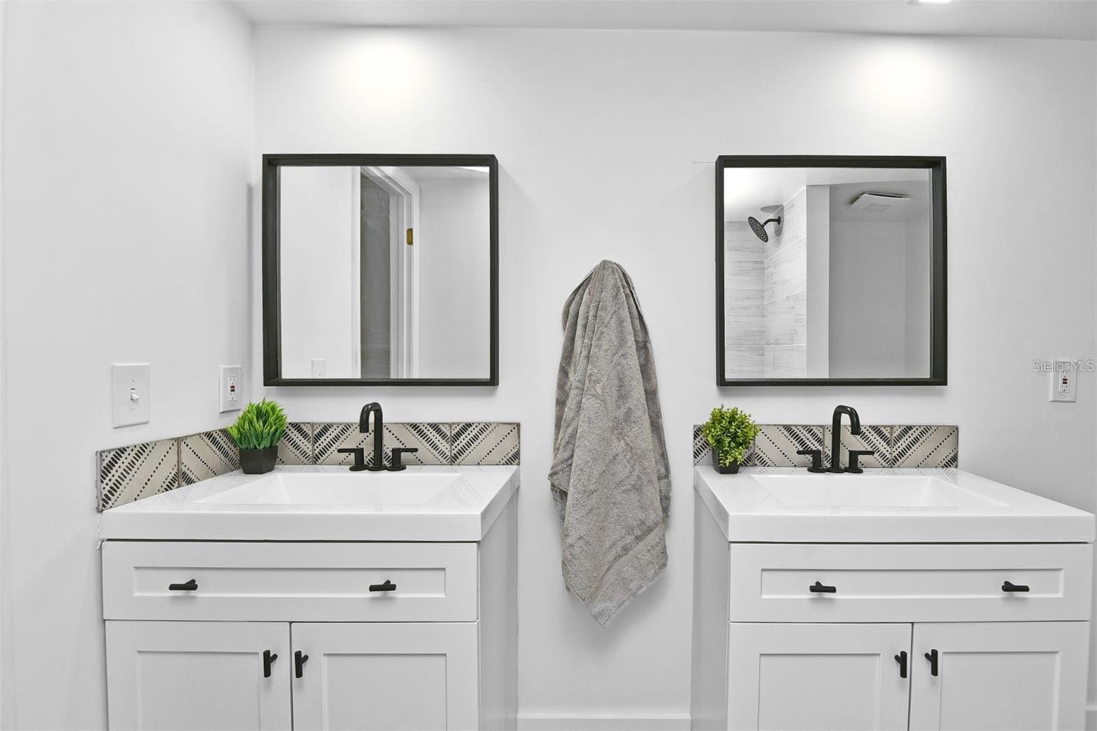 Image 16 of 53 For 112 Hillcrest Dr