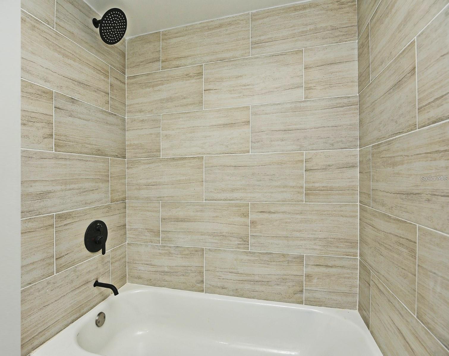 Image 18 of 53 For 112 Hillcrest Dr