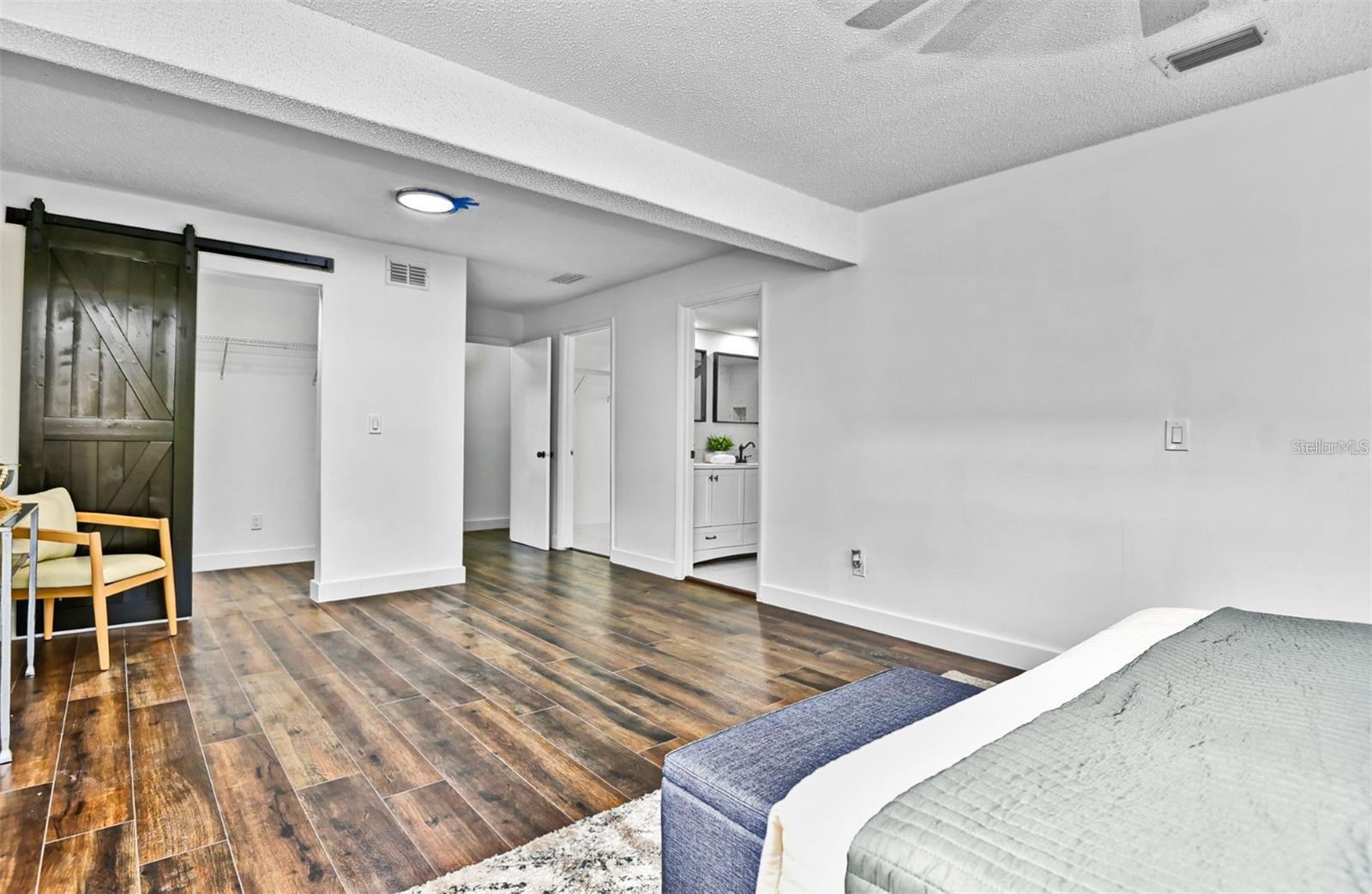 Image 21 of 53 For 112 Hillcrest Dr