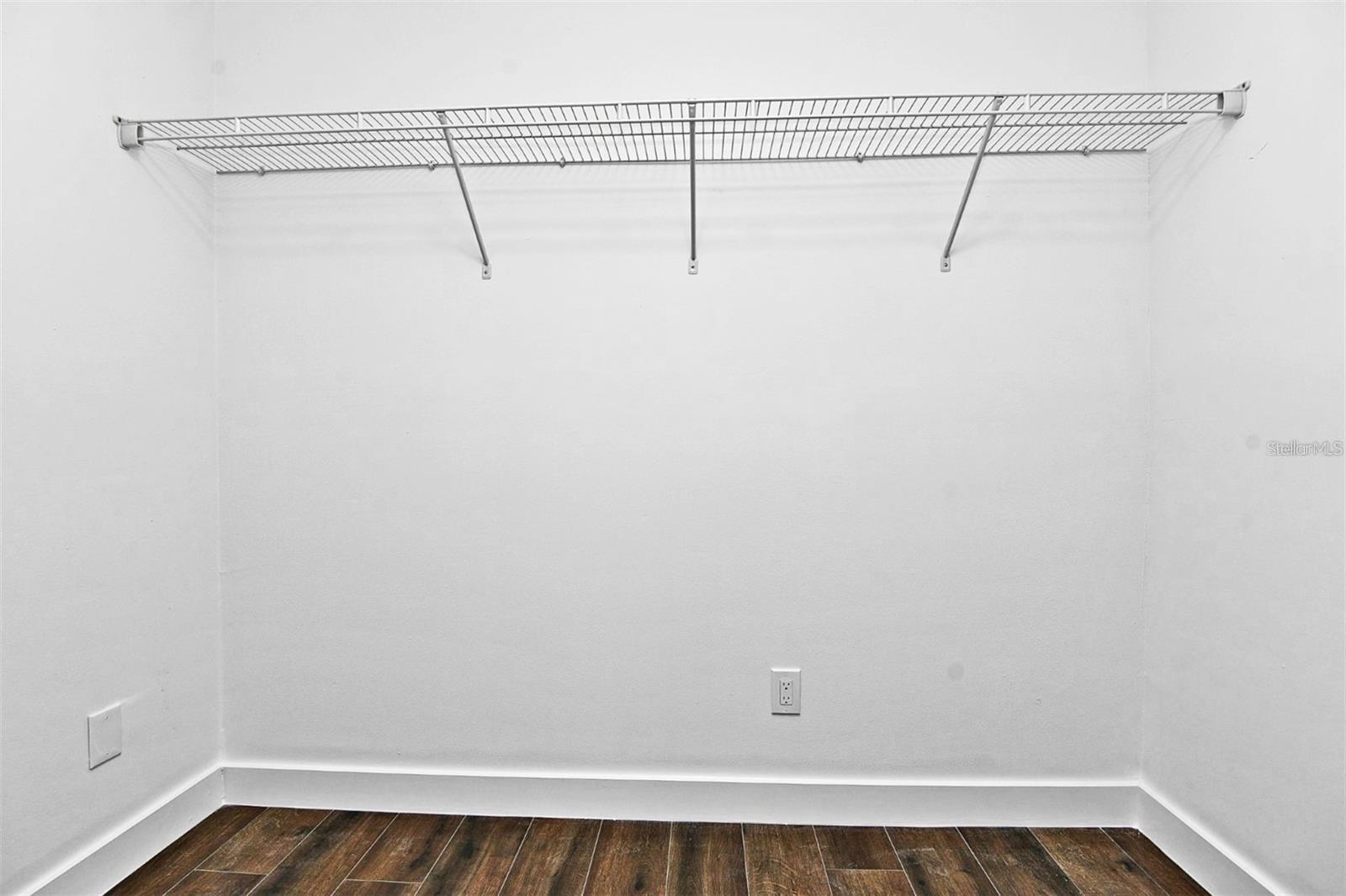 Image 23 of 53 For 112 Hillcrest Dr