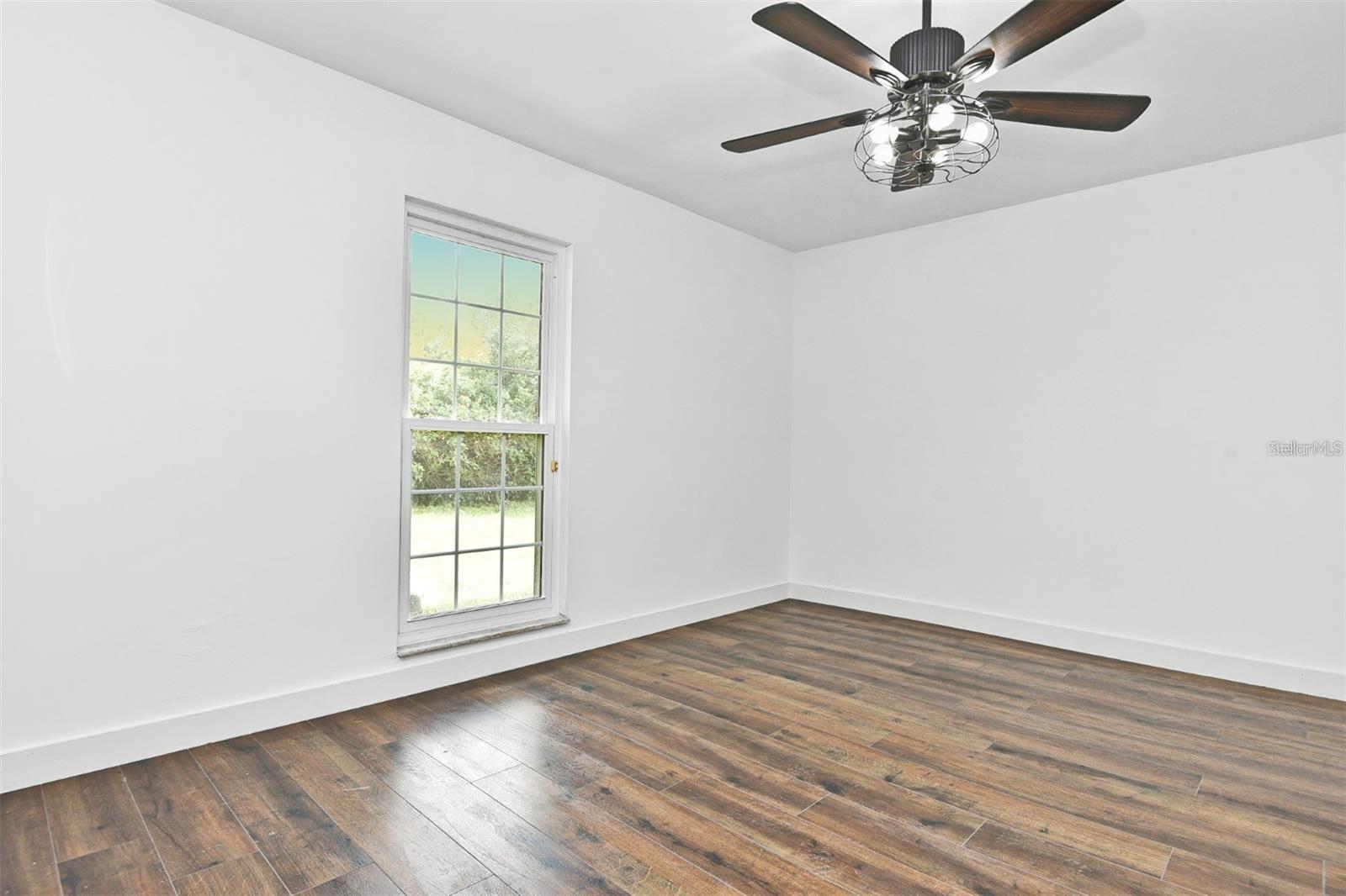 Image 25 of 53 For 112 Hillcrest Dr