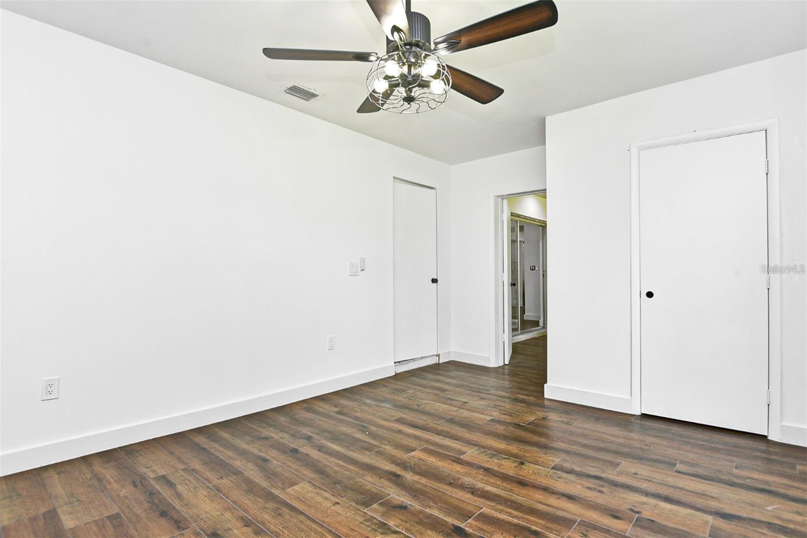 Image 26 of 53 For 112 Hillcrest Dr