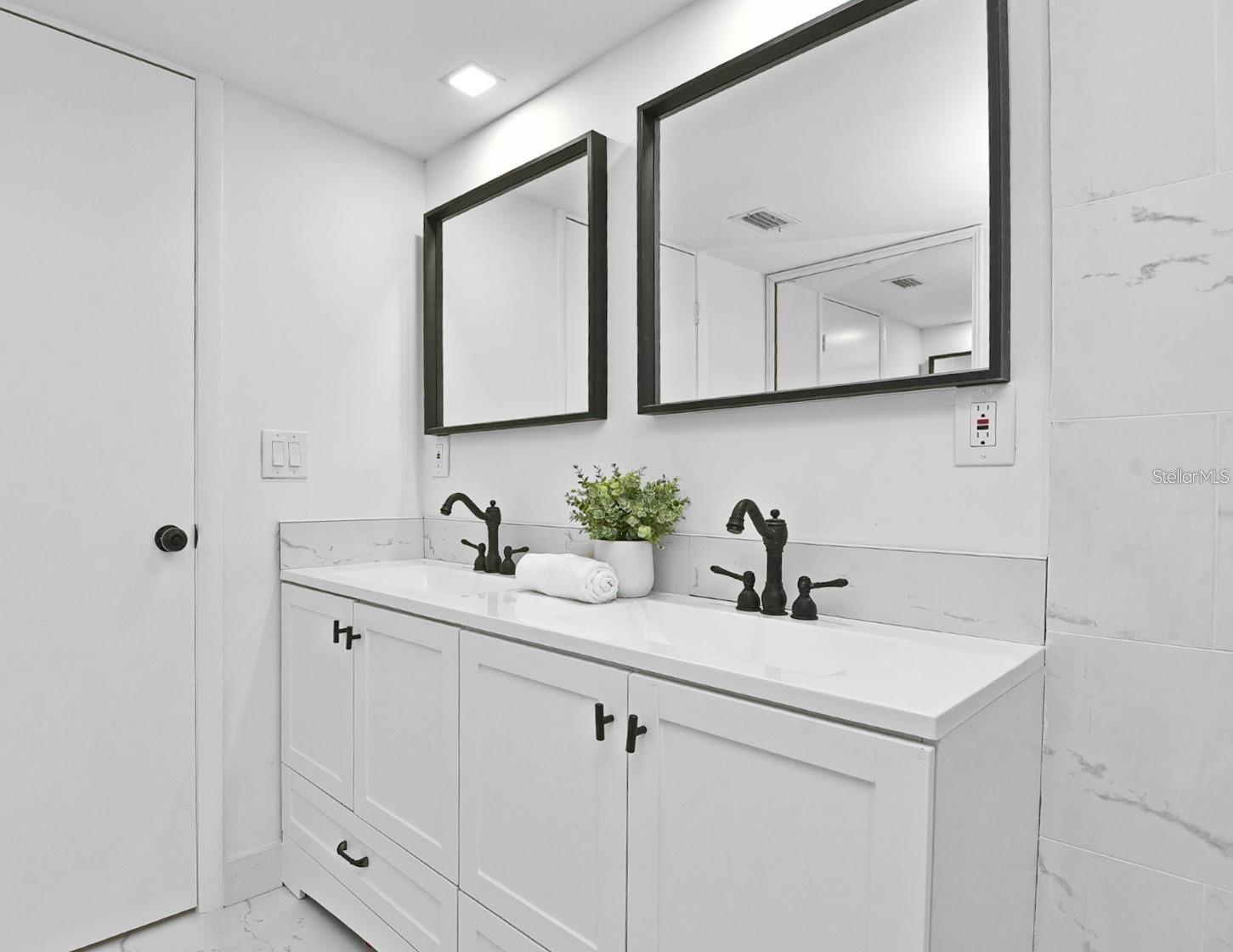 Image 30 of 53 For 112 Hillcrest Dr