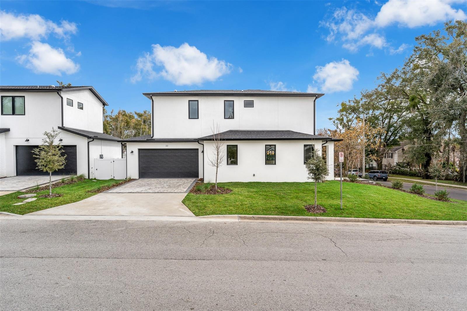 Image 13 of 39 For 33 Graham Avenue