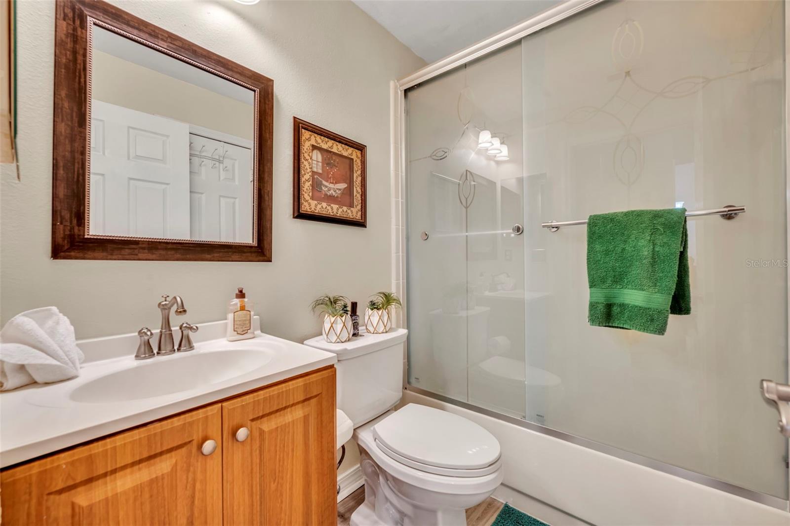 Image 19 of 37 For 3204 Tidewater Drive