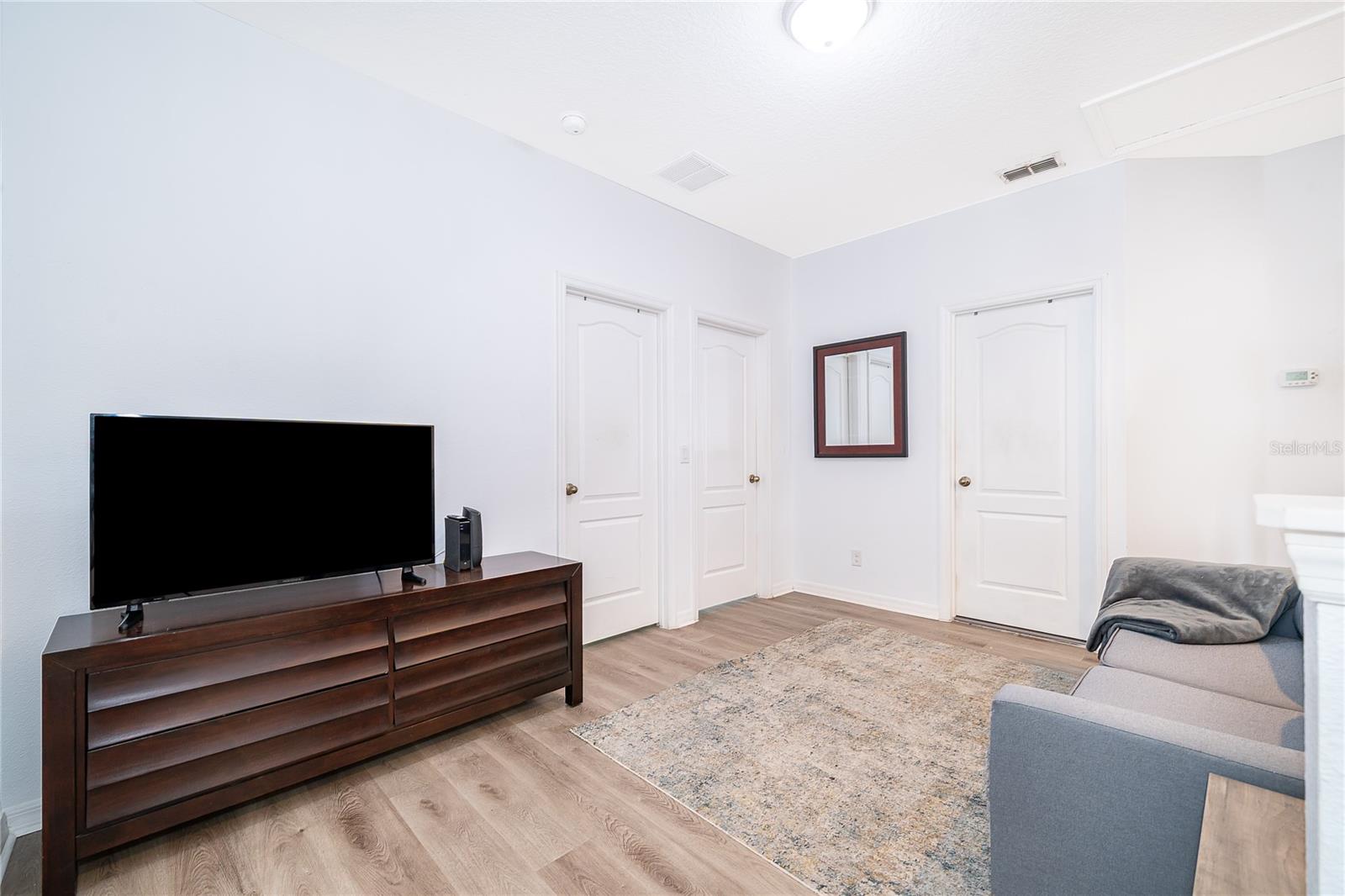 Image 18 of 36 For 7432 Leighside Drive