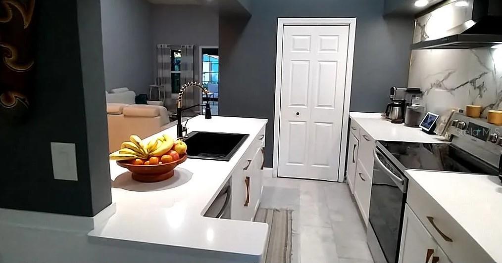 Image 7 of 11 For 3836 30th Terrace