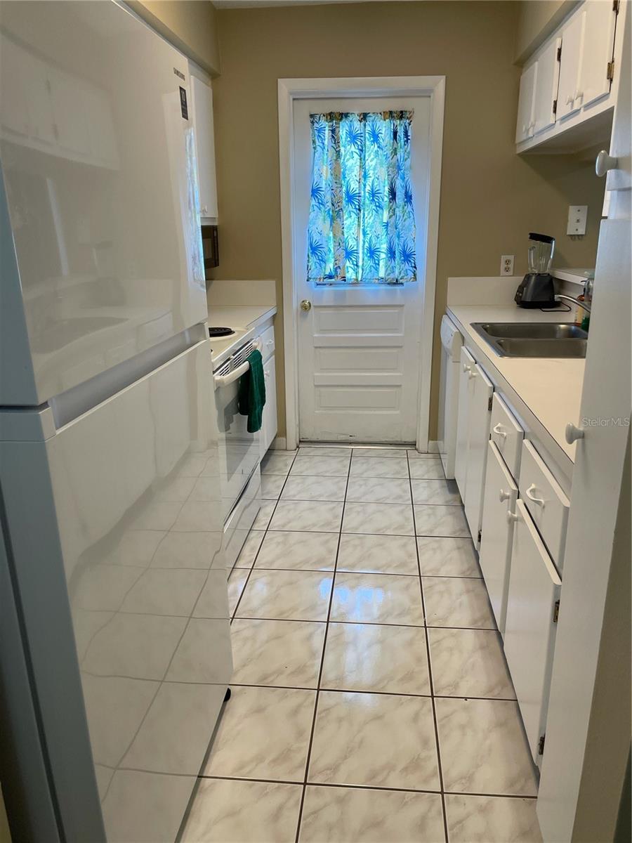 Image 36 of 43 For 273 Rex Place G