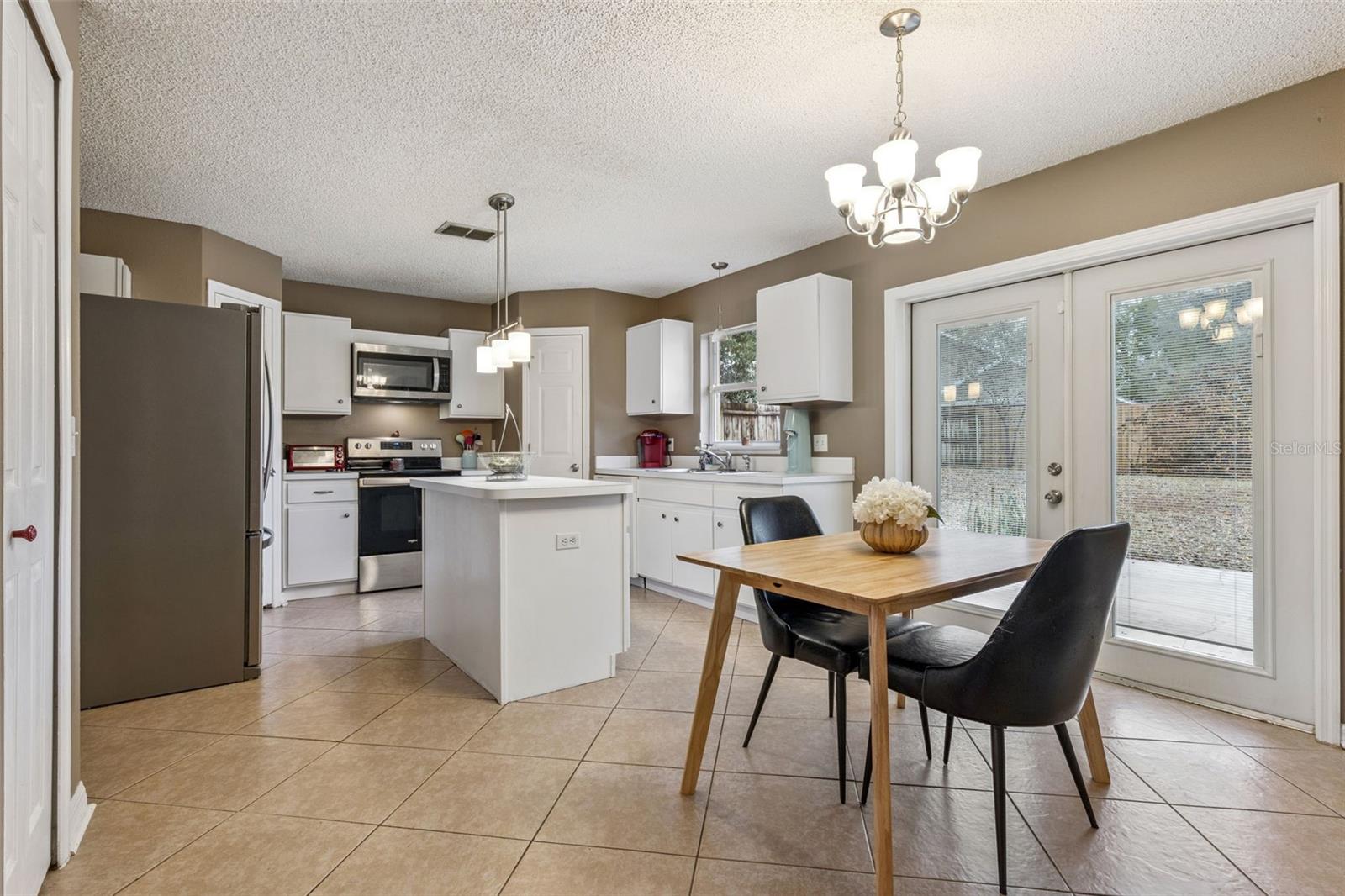 Image 14 of 39 For 1709 Marshall Lake Drive