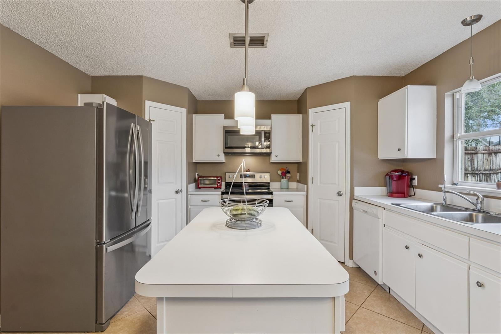 Image 18 of 39 For 1709 Marshall Lake Drive