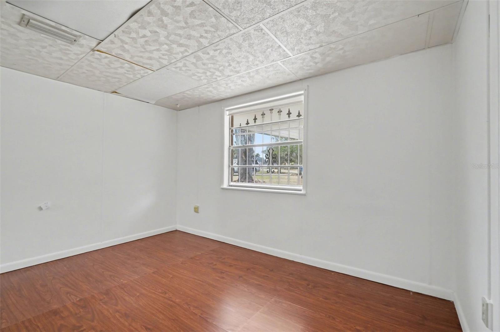 Image 13 of 31 For 803 Carol Court