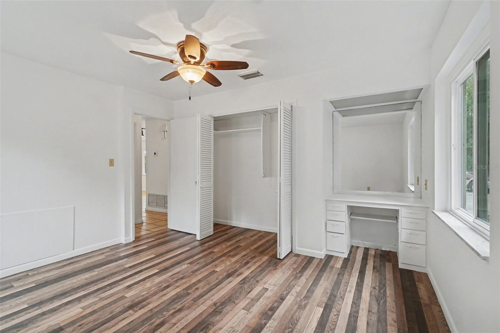 Image 21 of 31 For 803 Carol Court