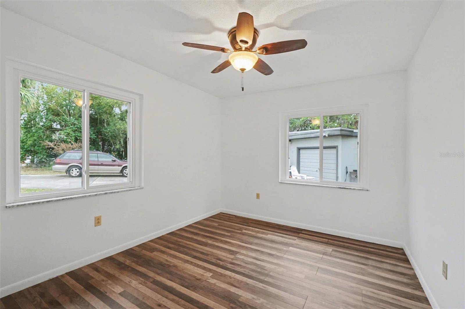 Image 23 of 31 For 803 Carol Court