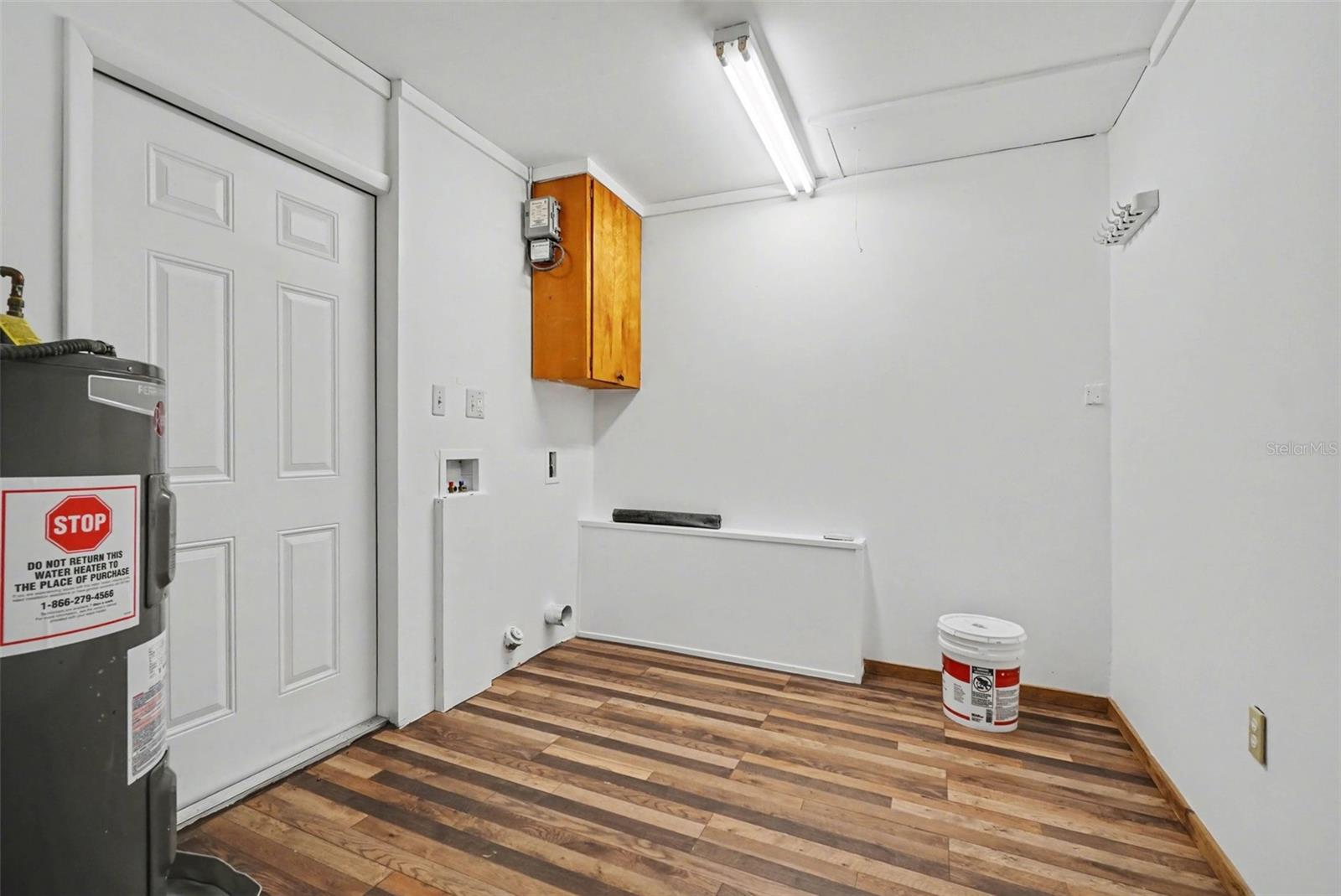 Image 25 of 31 For 803 Carol Court