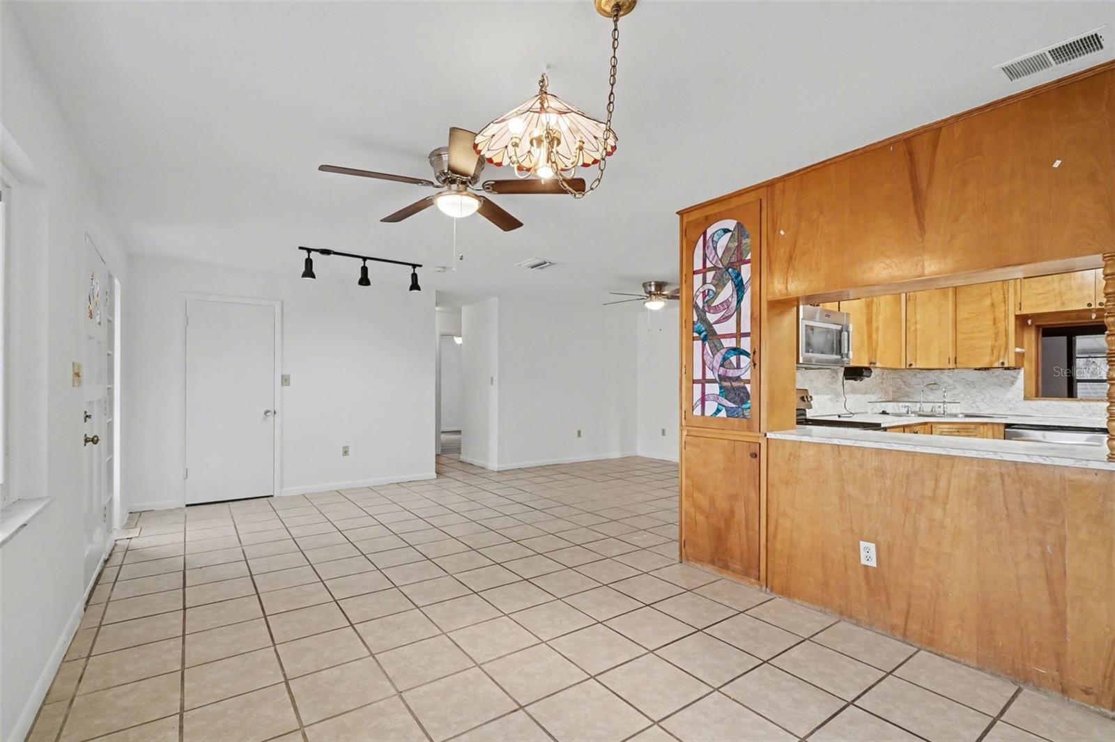 Image 8 of 31 For 803 Carol Court