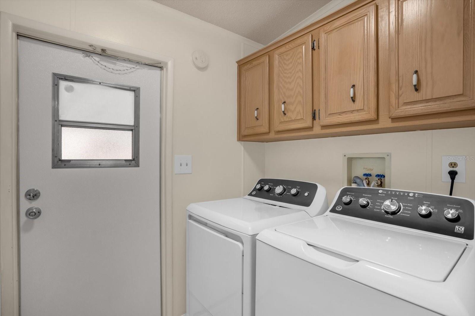 Image 14 of 60 For 3758 Cohen Drive 756