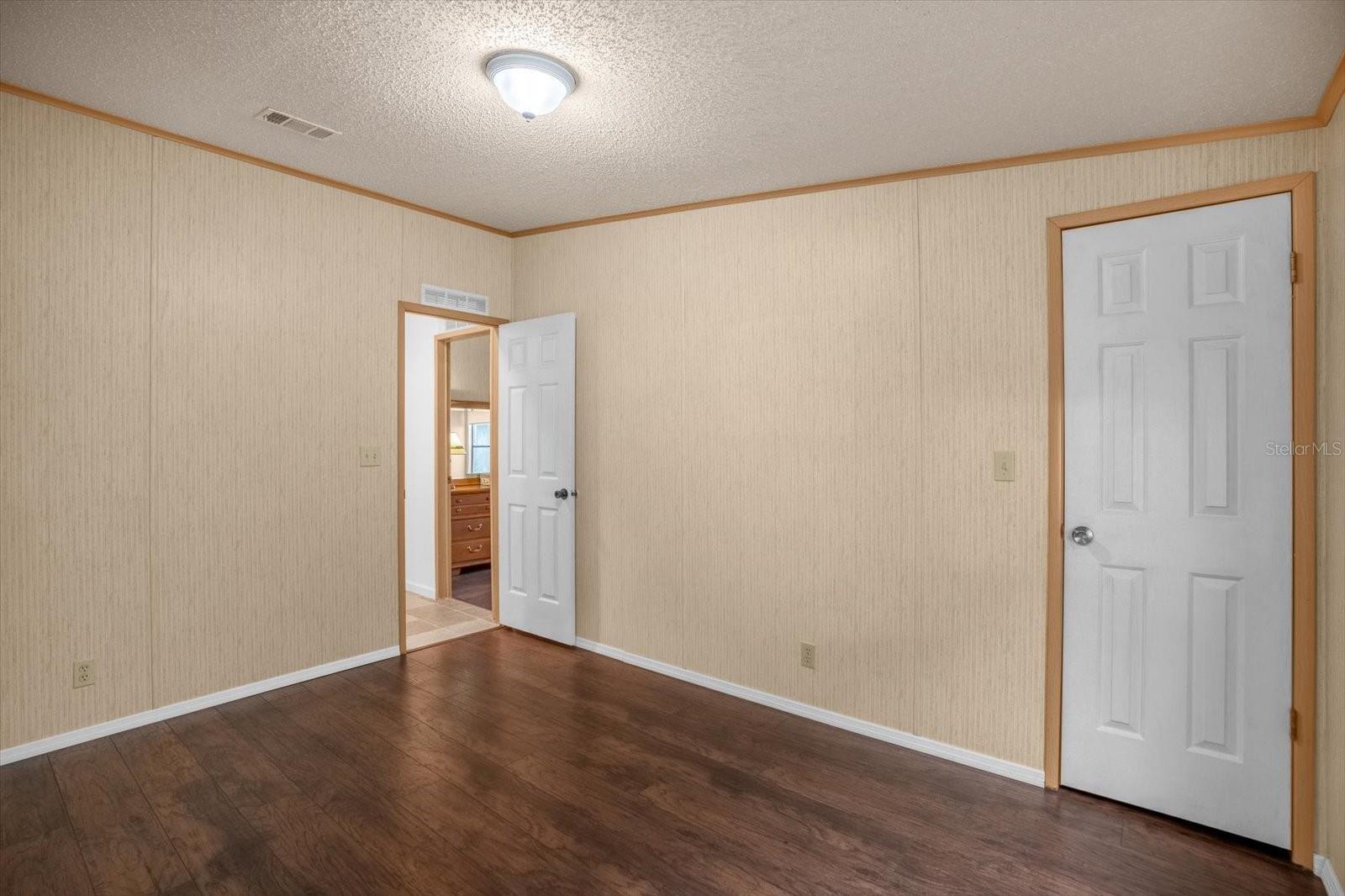 Image 16 of 60 For 3758 Cohen Drive 756