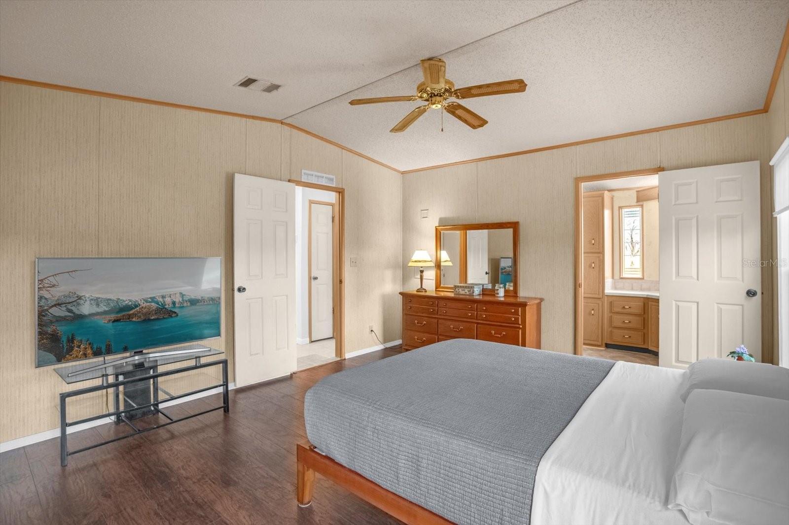 Image 19 of 60 For 3758 Cohen Drive 756