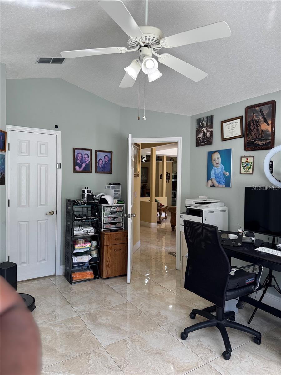 Image 25 of 48 For 701 White Ivey Court