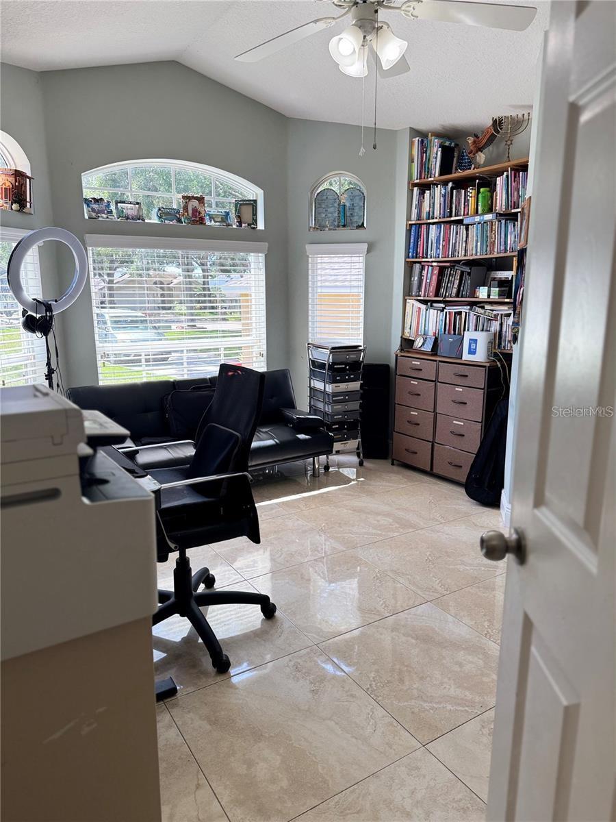 Image 26 of 48 For 701 White Ivey Court