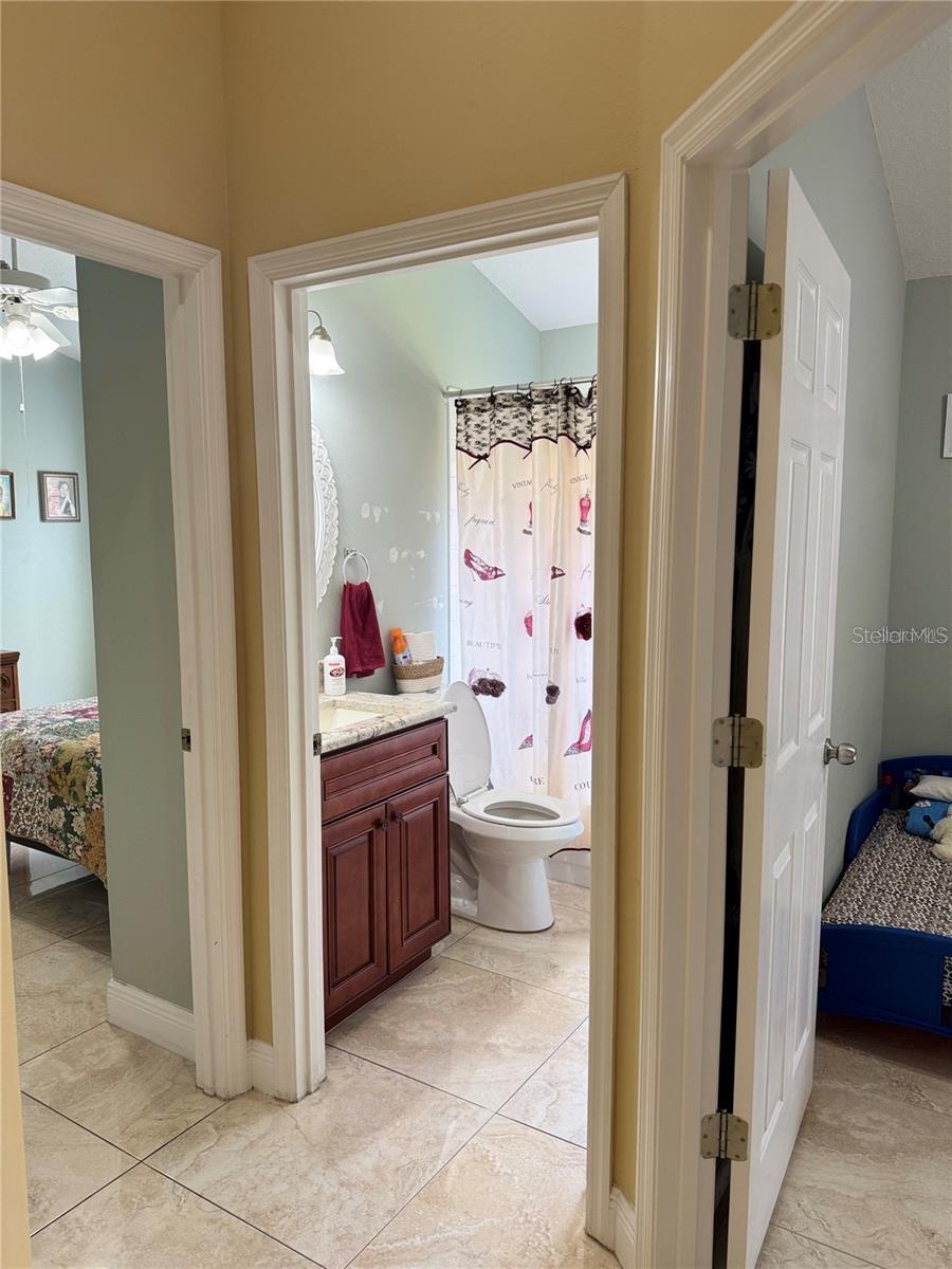 Image 36 of 48 For 701 White Ivey Court