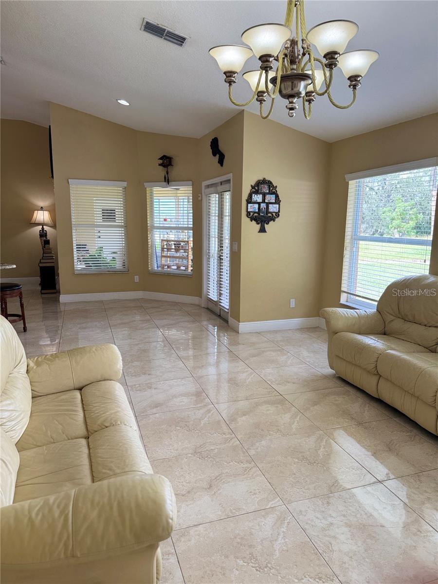 Image 40 of 48 For 701 White Ivey Court