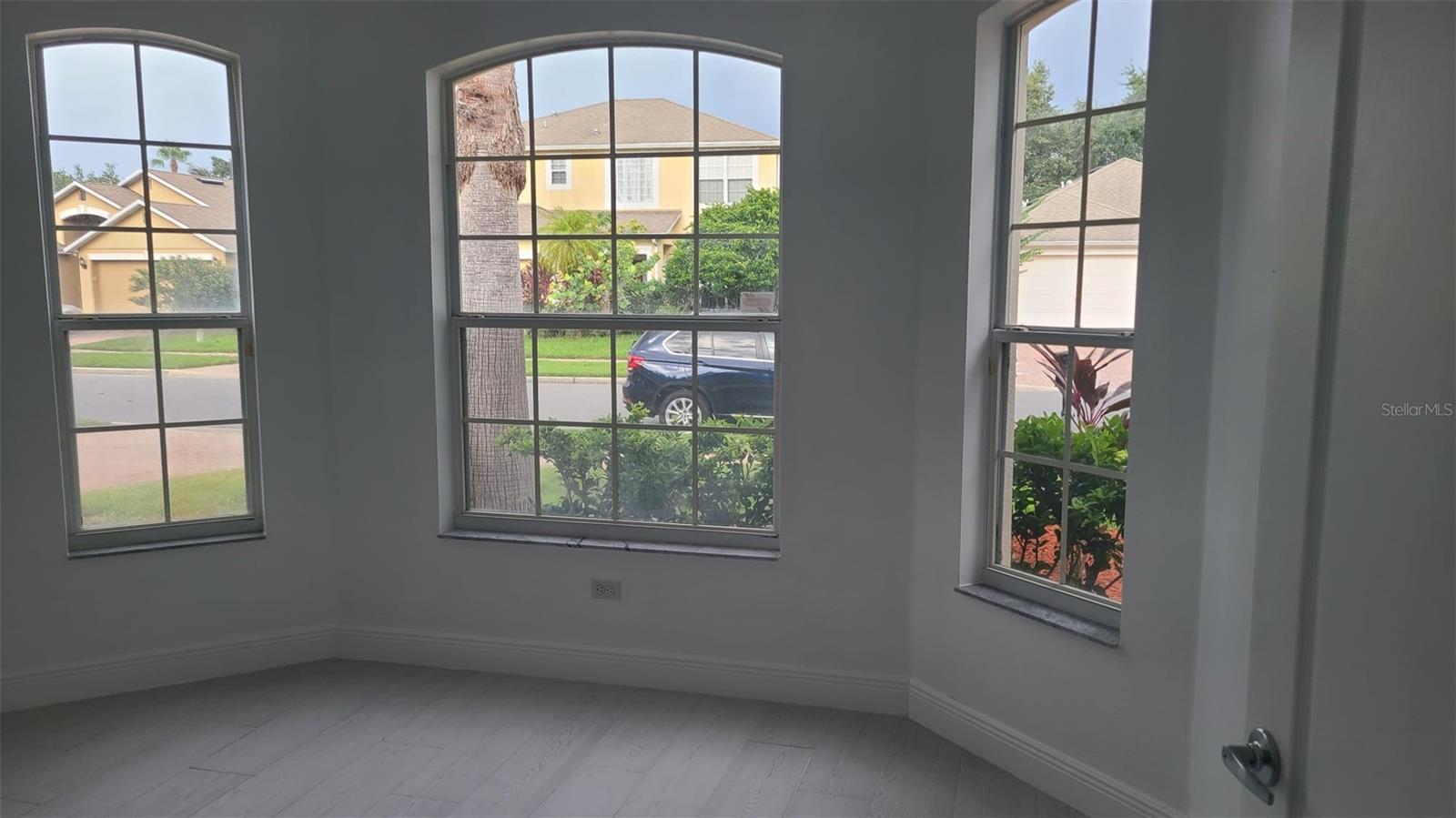 Image 10 of 67 For 10006 Brodbeck Boulevard