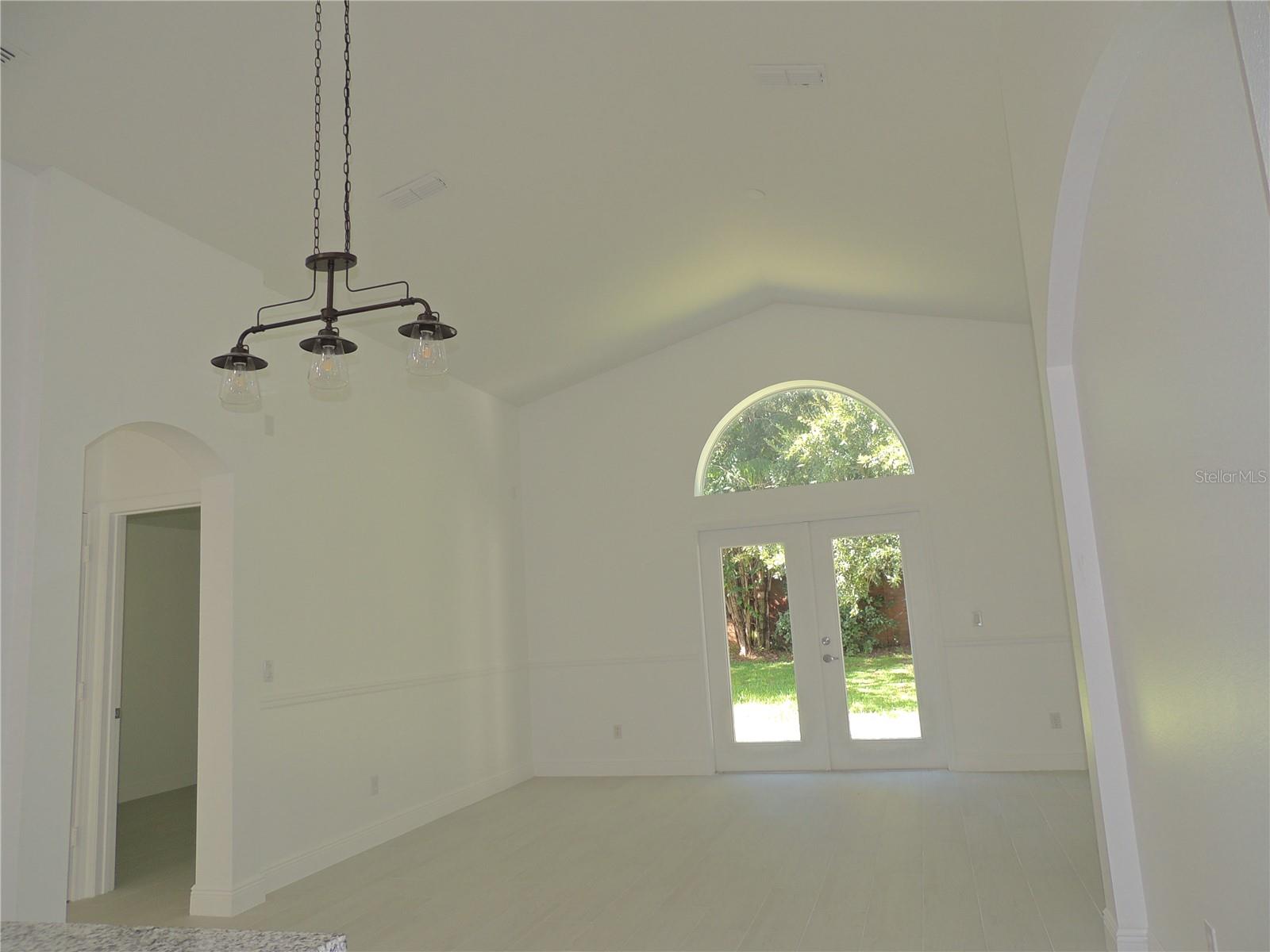 Image 15 of 67 For 10006 Brodbeck Boulevard