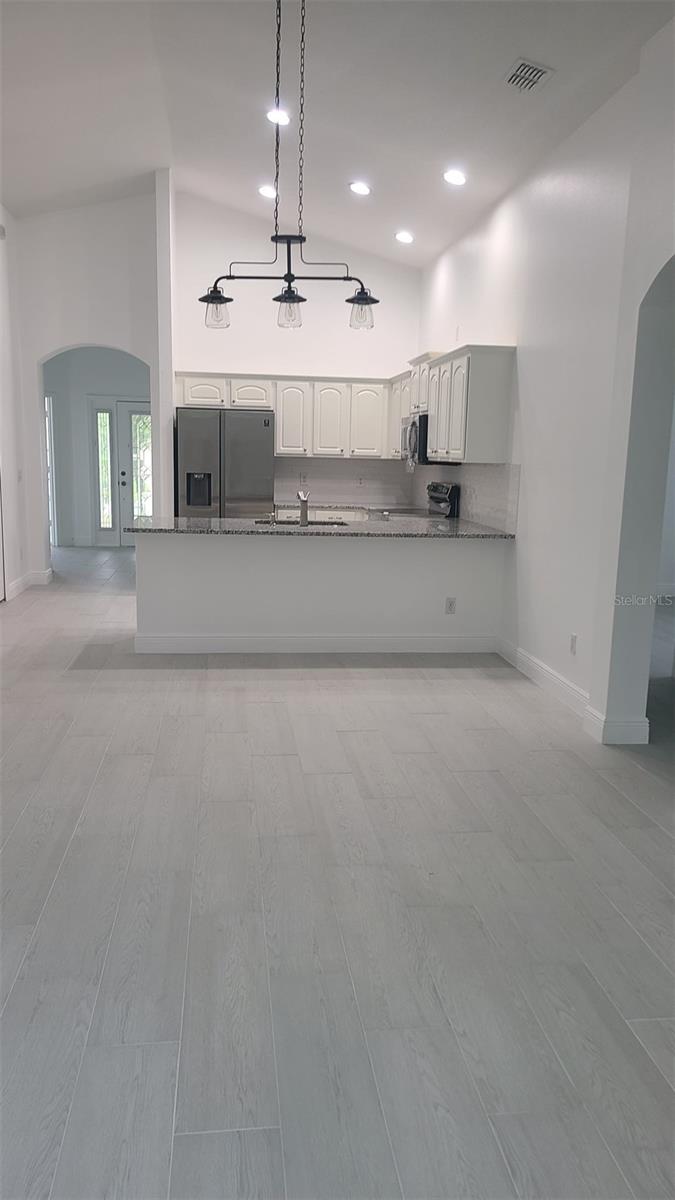 Image 16 of 67 For 10006 Brodbeck Boulevard