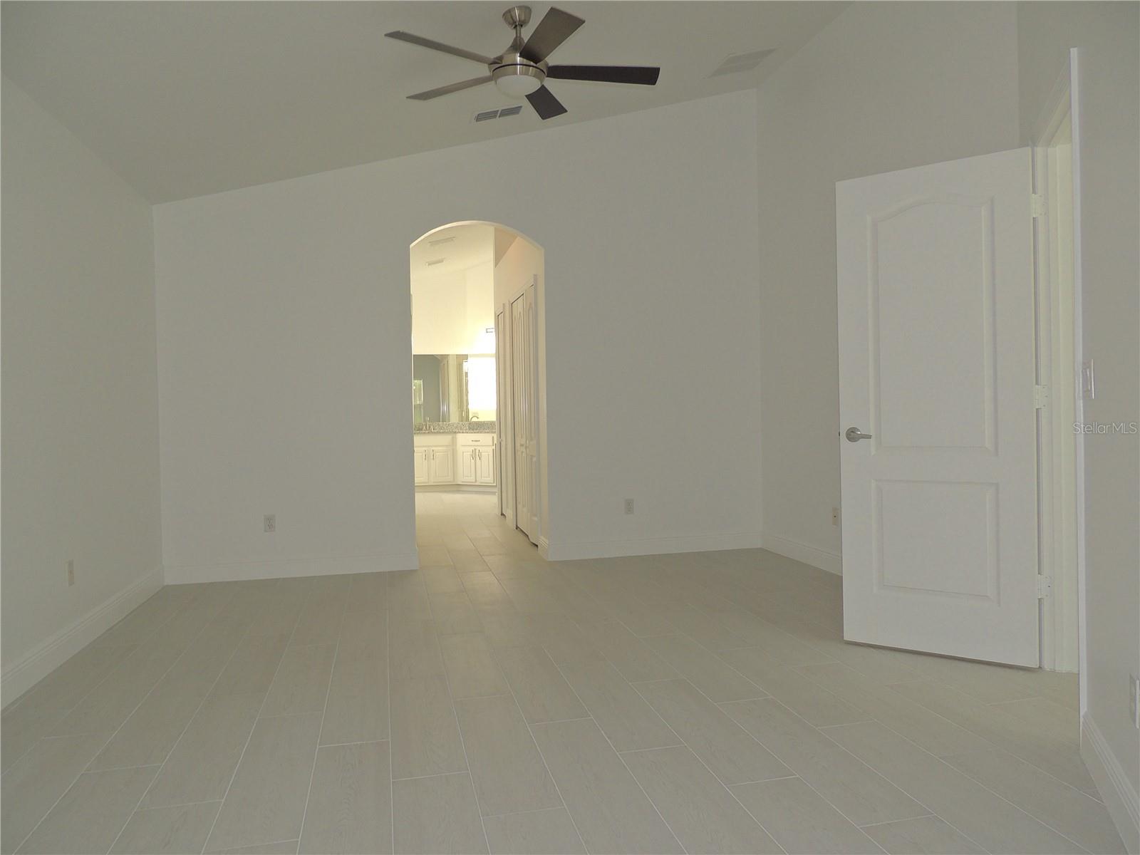 Image 27 of 67 For 10006 Brodbeck Boulevard