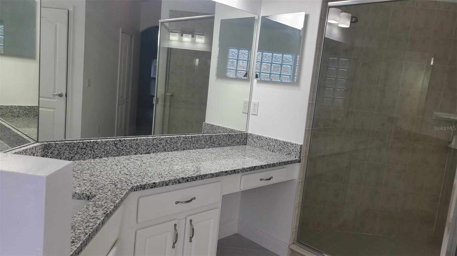 Image 31 of 67 For 10006 Brodbeck Boulevard