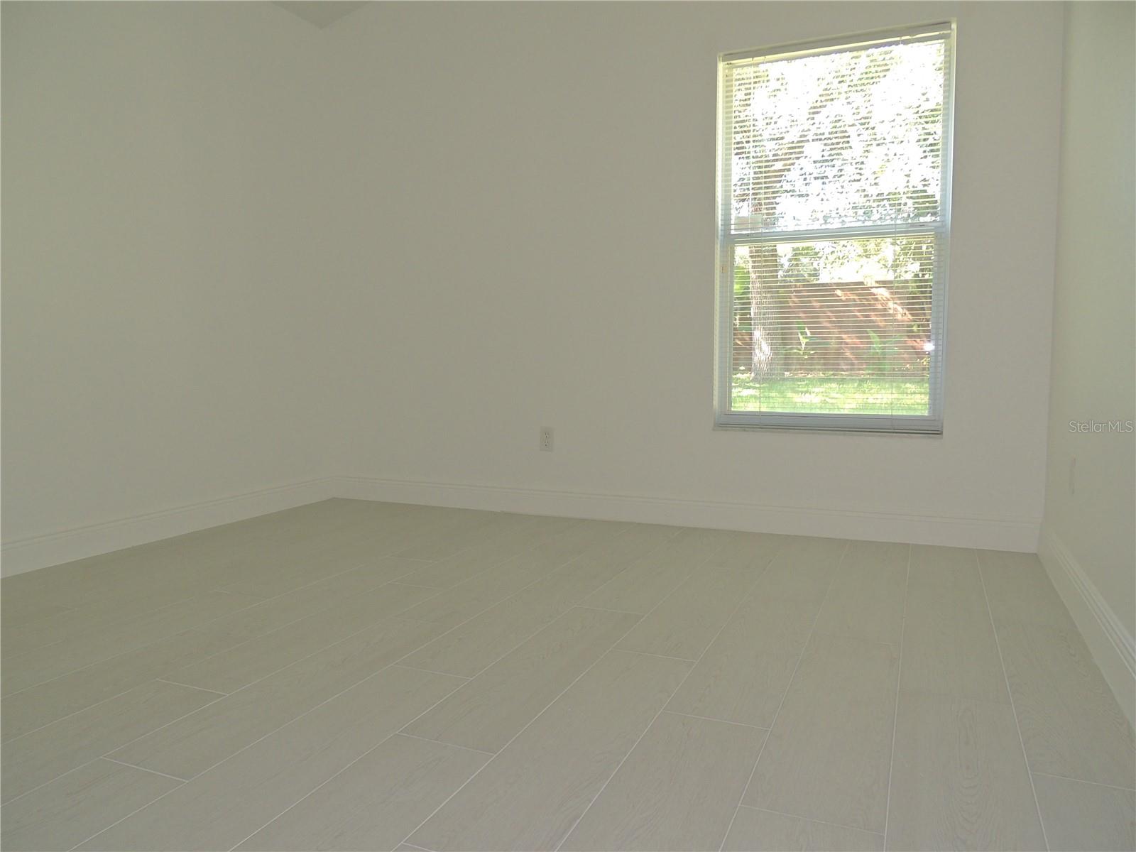 Image 40 of 67 For 10006 Brodbeck Boulevard