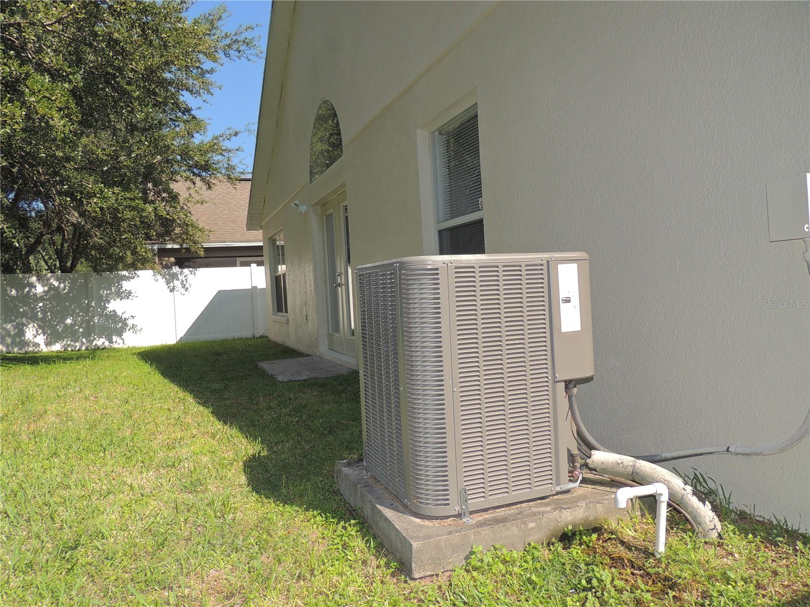 Image 56 of 67 For 10006 Brodbeck Boulevard