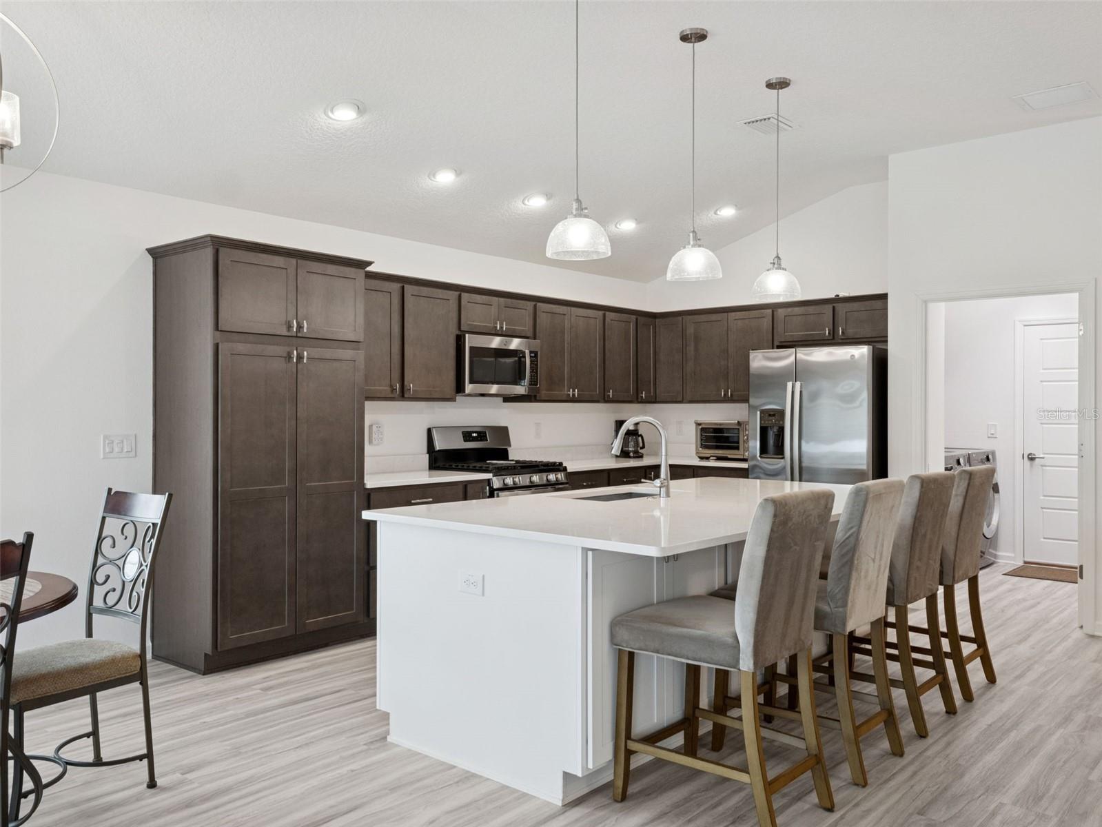 Image 12 of 91 For 7492 Far Hills Loop