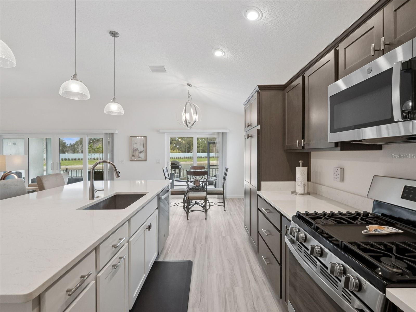 Image 13 of 91 For 7492 Far Hills Loop