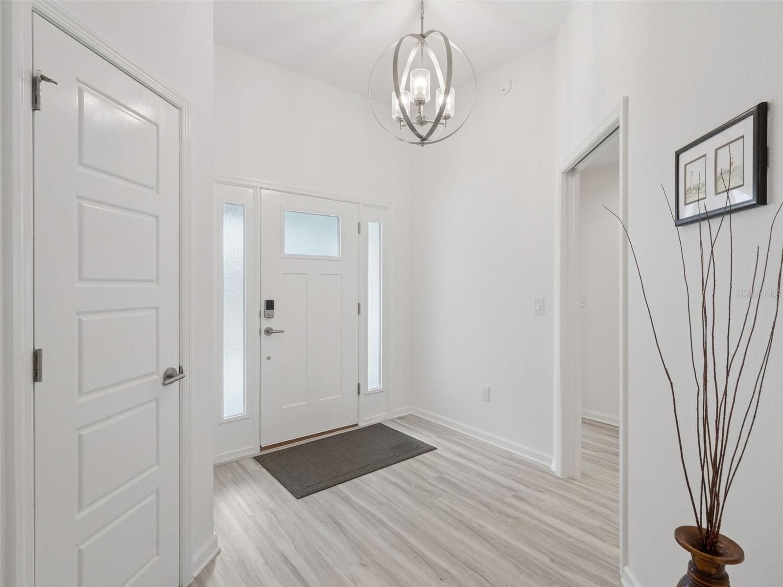 Image 16 of 91 For 7492 Far Hills Loop