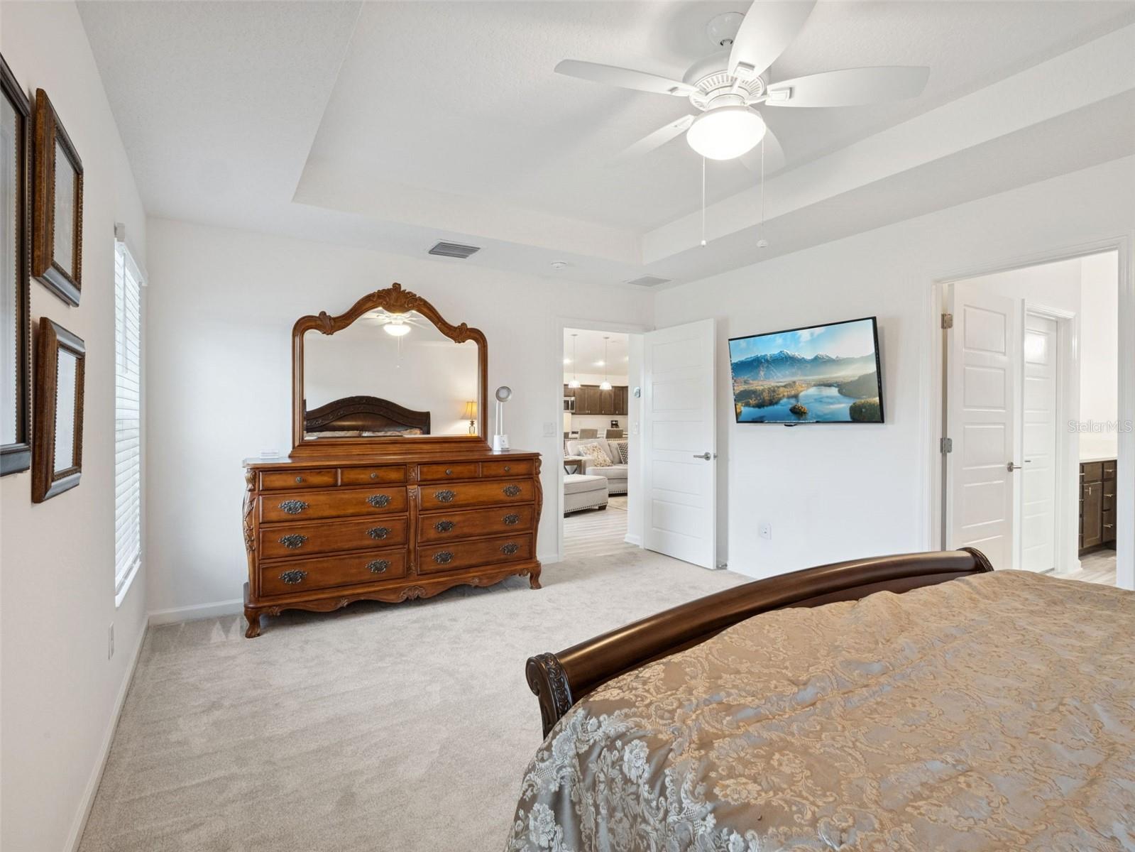 Image 31 of 91 For 7492 Far Hills Loop